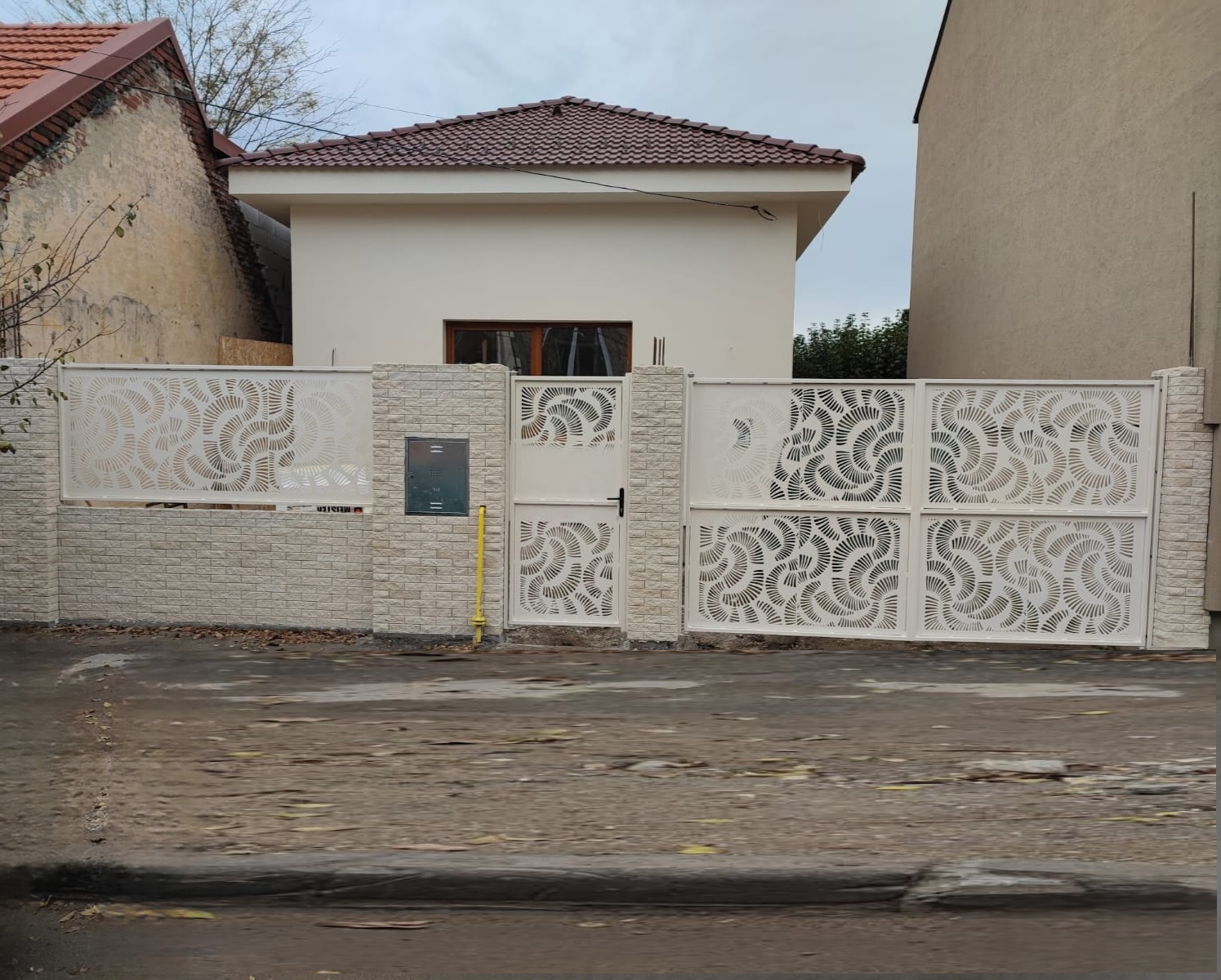 {"remix_data":[],"remix_entry_point":"challenges","source_tags":[],"origin":"unknown","total_draw_time":0,"total_draw_actions":0,"layers_used":0,"brushes_used":0,"photos_added":0,"total_editor_actions":{},"tools_used":{"selection":1,"remove":2},"is_sticker":false,"edited_since_last_sticker_save":true,"containsFTESticker":false}